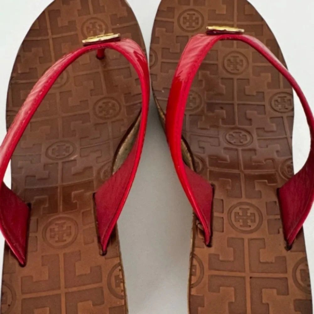 Tori Burch Thora Sandals in Red Patent Leather EUC with Shoe Box
